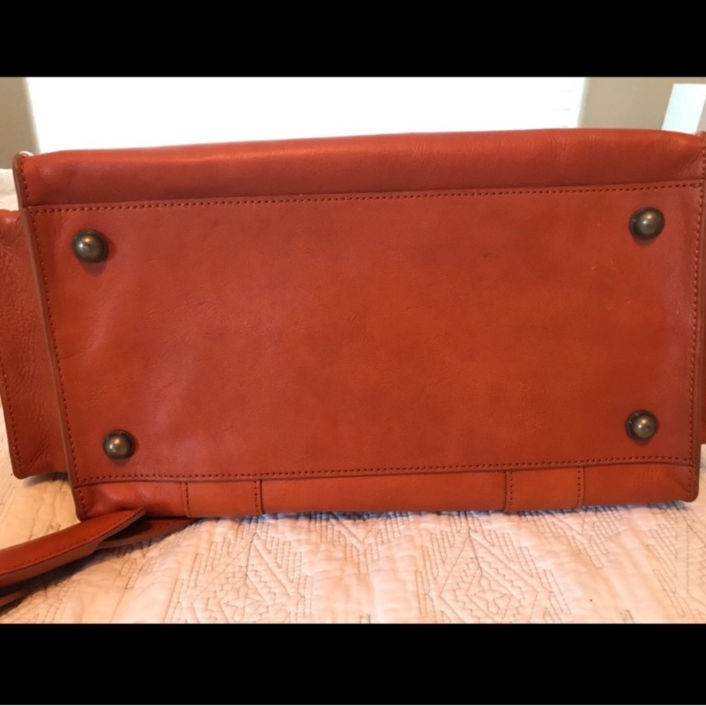 Herringbone V2 Camera Bag Camel Color - image 7